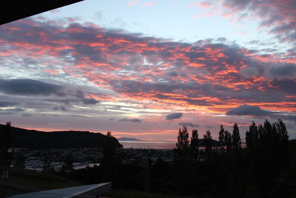 Bed and Breakfast Stunning Views Bed, Breakfast & Health Retreat à Whangamata Extérieur photo